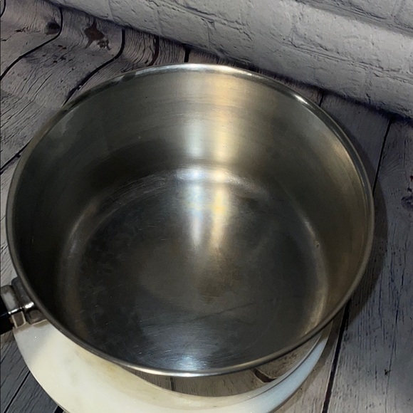 Farberware Vintage Stainless Steel 2 Quart Saucepan with Black Handle - Picture 3 of 5
